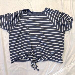 Gap stripped tie tee